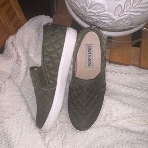 Steve Madden Quilted Sneakers
